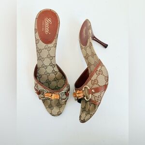 Gucci Brown Leather trim GG Supreme Canvas Bamboo Horsebit mule heels 9